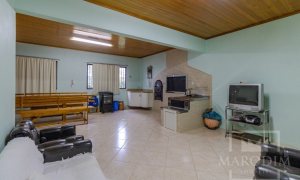 Casa com 250m², 3 dormitórios, Nao suíte, 2 vagas, no bairro Centro em Marau