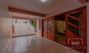 Casa com 250m², 3 dormitórios, Nao suíte, 2 vagas, no bairro Centro em Marau