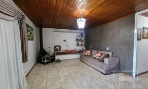 Casa com 153m², 3 dormitórios, Nao suíte, 1 vaga, no bairro Alberto Borella em Marau