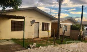 Casa com 140m², 3 dormitórios, Nao suíte, 1 vaga, no bairro Santo Expedito em Marau