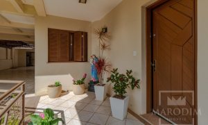 Casa com 365m², 4 dormitórios, Nao suíte, 3 vagas, no bairro Centro em Marau