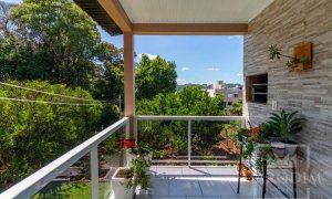 Casa com 191m², 3 dormitórios, Nao suíte, 3 vagas, no bairro Centro em Marau