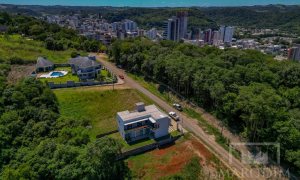 Casa com 269m², 3 dormitórios, Sim suíte, 2 vagas, no bairro Loteamento Santin em Marau