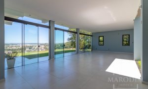 Casa com 269m², 3 dormitórios, Sim suíte, 2 vagas, no bairro Loteamento Santin em Marau