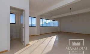 Salas/Conjuntos com 83m², Nao suíte, no bairro Centro em Marau