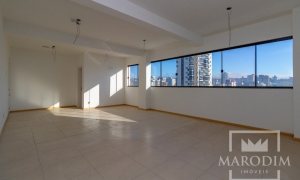 Salas/Conjuntos com 83m², Nao suíte, no bairro Centro em Marau