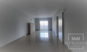 Apartamento com 112m², 2 dormitórios, Nao suíte, 1 vaga, no bairro Centro em Marau