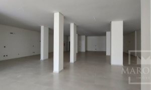 Salas/Conjuntos com 319m², Nao suíte, no bairro Centro em Marau