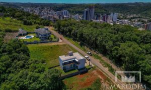 Casa com 269m², 3 dormitórios, Nao suíte, 2 vagas, no bairro Loteamento Santin em Marau