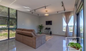 Casa com 269m², 3 dormitórios, Nao suíte, 2 vagas, no bairro Loteamento Santin em Marau