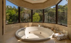 Apartamento com 275m², 3 dormitórios, Sim suíte, 2 vagas, no bairro Centro em Marau