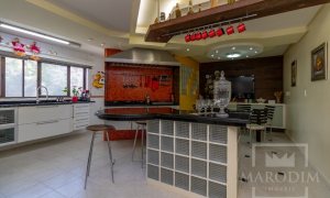 Apartamento com 275m², 3 dormitórios, Sim suíte, 2 vagas, no bairro Centro em Marau