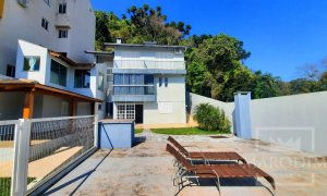 Casa com 376m², 3 dormitórios, Sim suíte, 5 vagas, no bairro Centro em Marau