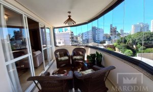 Apartamento com 204m², 4 dormitórios, Sim suíte, 2 vagas, no bairro Centro em Marau