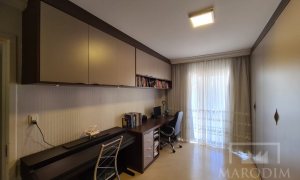 Apartamento com 204m², 4 dormitórios, Sim suíte, 2 vagas, no bairro Centro em Marau