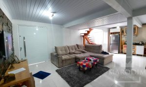 Casa com 142m², 2 dormitórios, Nao suíte, 2 vagas, no bairro Portal do Sol em Marau