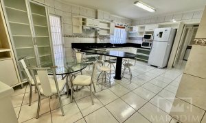 Apartamento com 204m², 3 dormitórios, Sim suíte, 2 vagas, no bairro Centro em Marau