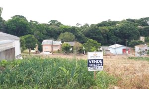 Terreno com 301m², Nao suíte, no bairro Loteamento São Luiz em Marau