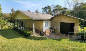 Sítio com 150m², 2 dormitórios, Nao suíte, no bairro Interior em Marau