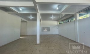 Salas/Conjuntos com 81m², Nao suíte, no bairro Santa Rita em Marau