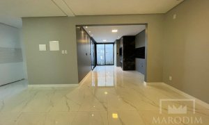 Sobrado com 150m², 2 dormitórios, Nao suíte, 2 vagas, no bairro Loteamento Colina em Marau