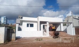 Casa com 131m², 2 dormitórios, Nao suíte, 2 vagas, no bairro Loteamento Villa Bella em Marau