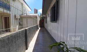 Casa com 144m², 3 dormitórios, Nao suíte, 4 vagas, no bairro Centro em Marau