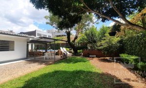 Casa com 144m², 3 dormitórios, Nao suíte, 4 vagas, no bairro Centro em Marau