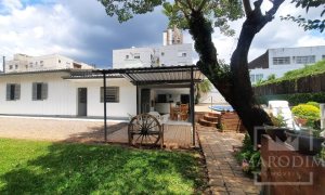 Casa com 144m², 3 dormitórios, Nao suíte, 4 vagas, no bairro Centro em Marau