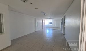 Salas/Conjuntos com 122m², Nao suíte, no bairro Centro em Marau