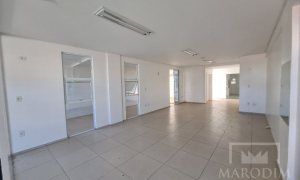 Salas/Conjuntos com 122m², Nao suíte, no bairro Centro em Marau