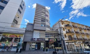 Salas/Conjuntos com 122m², Nao suíte, no bairro Centro em Marau