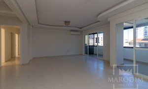 Apartamento com 261m², 3 dormitórios, Sim suíte, 2 vagas, no bairro Centro em Marau