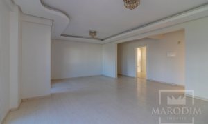 Apartamento com 261m², 3 dormitórios, Sim suíte, 2 vagas, no bairro Centro em Marau