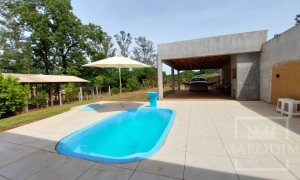 Sítio com 180m², 3 dormitórios, Nao suíte, 2 vagas, no bairro Interior Comunidade em Marau