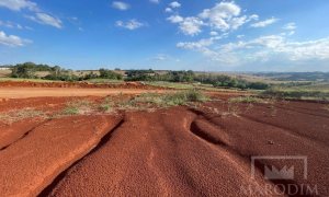 Terreno com 360m², Nao suíte, no bairro RS 324 em Marau