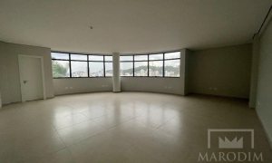 Salas/Conjuntos com 66m², Nao suíte, no bairro Centro em Marau