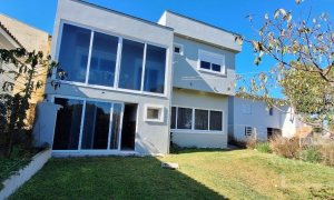 Casa com 255m², 3 dormitórios, Sim suíte, 3 vagas, no bairro Jardim das Palmeiras em Marau