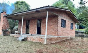 Sítio com 70m², 2 dormitórios, Nao suíte, no bairro Interior em Marau