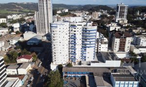 Apartamento com 127m², 2 dormitórios, Sim suíte, 2 vagas, no bairro Centro em Marau