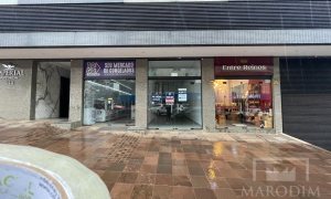 Salas/Conjuntos com 38m², Nao suíte, no bairro Centro em Marau