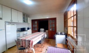 Casa com 184m², 4 dormitórios, Nao suíte, 3 vagas, no bairro Bosque em Marau