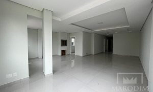 Apartamento com 112m², 3 dormitórios, Nao suíte, 1 vaga, no bairro Centro em Marau