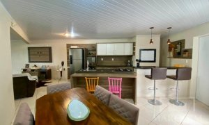 Casa com 166m², 4 dormitórios, Nao suíte, 3 vagas, no bairro Centro em Marau