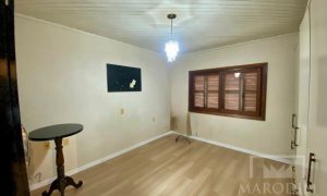 Casa com 166m², 4 dormitórios, Nao suíte, 3 vagas, no bairro Centro em Marau