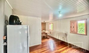 Casa com 180m², 4 dormitórios, Nao suíte, 2 vagas, no bairro Santa Lucia em Marau