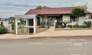 Casa com 240m², 4 dormitórios, Nao suíte, no bairro Santa Lucia em Marau