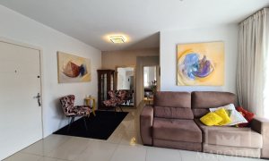 Apartamento com 94m², 3 dormitórios, Nao suíte, 2 vagas, no bairro Centro em Marau