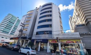 Apartamento com 94m², 3 dormitórios, Nao suíte, 2 vagas, no bairro Centro em Marau