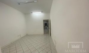 Salas/Conjuntos com 30m², Nao suíte, no bairro centro em Marau